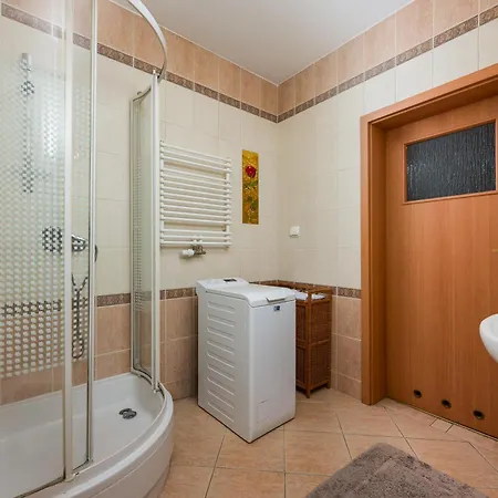 Apartamento Imielin Homely By Bookinghost *